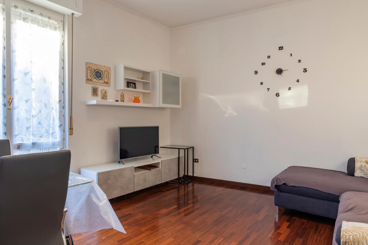 セスト・サン・ジョヴァンニCasa Samy - Sesto Sg A Due Passi Da Sesto Rondo - Battistiアパートメント エクステリア 写真
